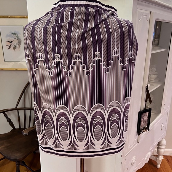 BCBG Art Deco Skirt - Picture 2 of 3